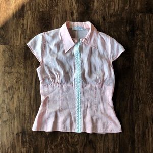 Cora de Adamich: Button down